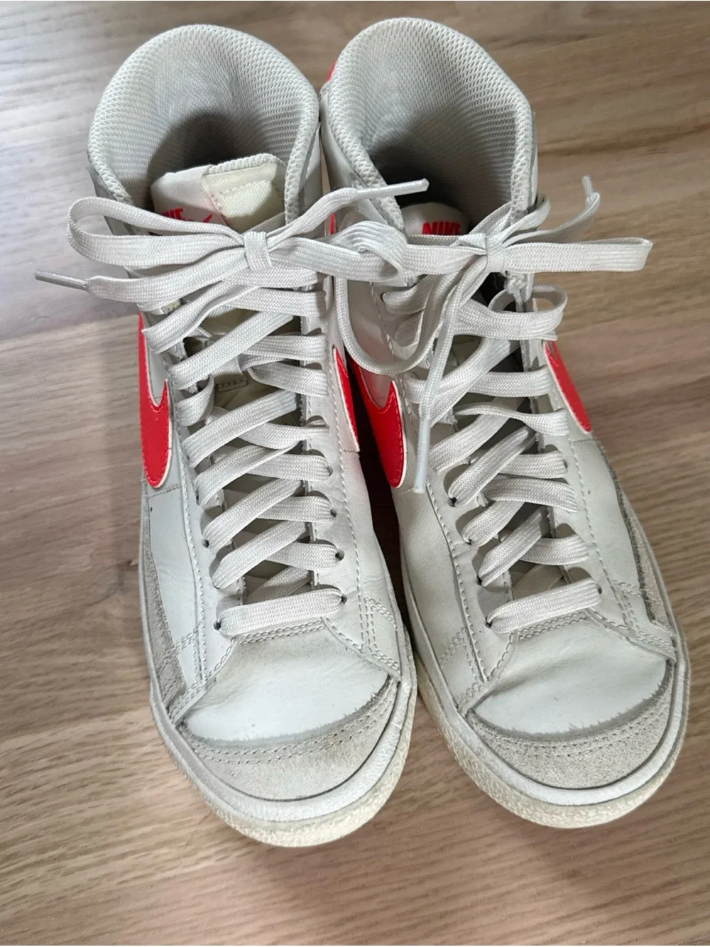 Nike Youth Blazer Mid White High Top Leather Shoe Size 4.5 Y DA4086-011
